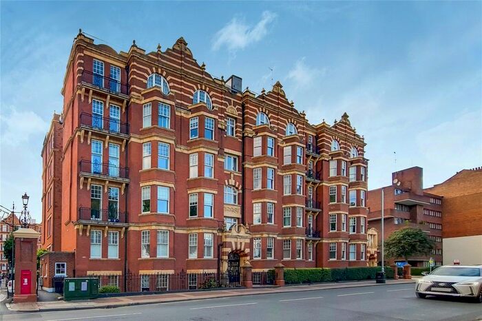 4 Bedroom Flat To Rent In Kenilworth Court, Lower Richmond Road, SW15
