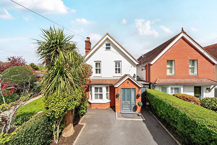3 Bedroom Detached House For Sale In High Street, Horsell, Woking, GU21