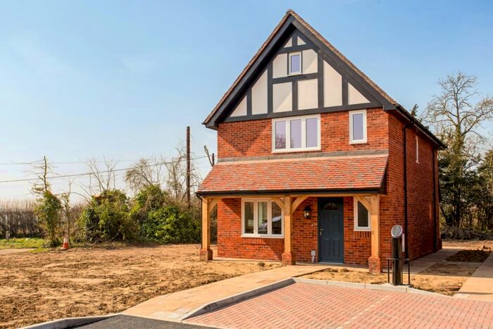 3 Bedroom Detached House To Rent In Snower Hill Road Betchworth, RH3