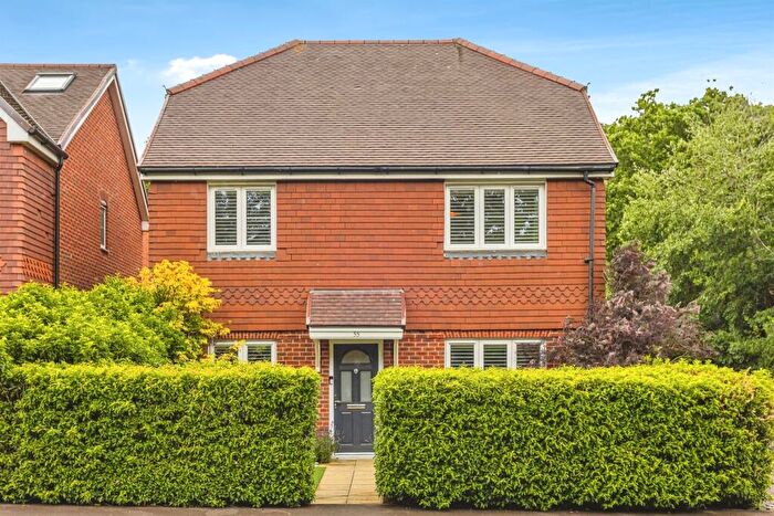 4 Bedroom Detached House For Sale In Icarus Avenue, Burgess Hill, RH15