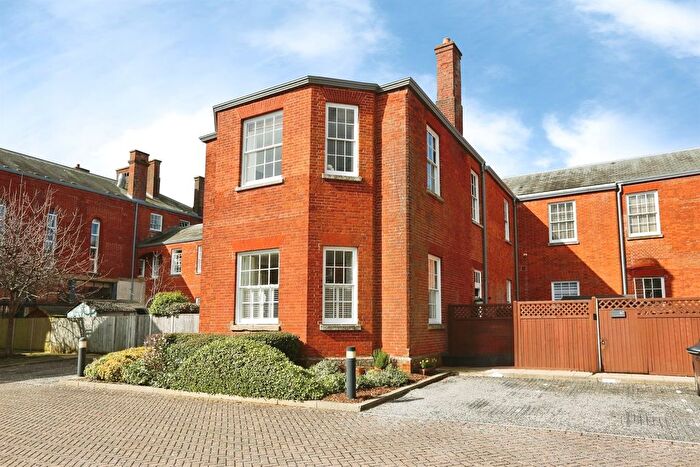 3 Bedroom End Of Terrace House For Sale In Victoria Mews, Knowle, Fareham, PO17