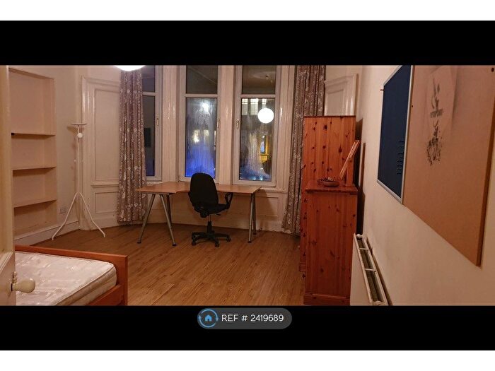 3 Bedroom Flat To Rent In Anniesland, Glasgow, G13