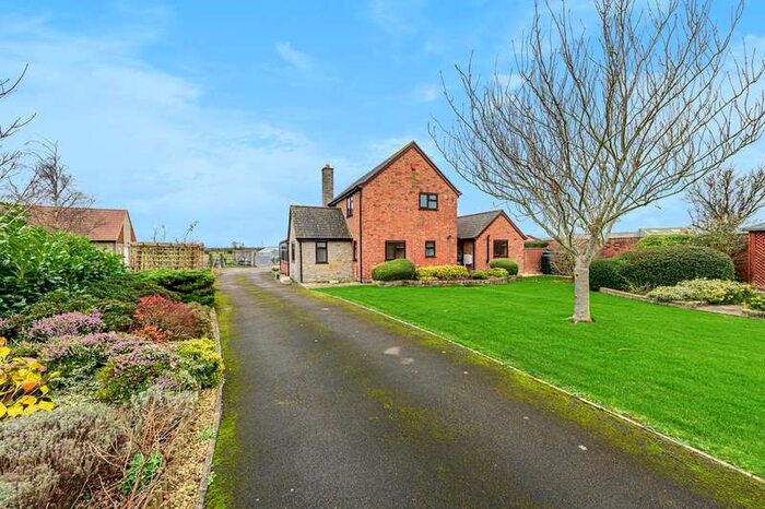 7 Bedroom Detached House For Sale In Withy Road, West Huntspill, Highbridge, TA9