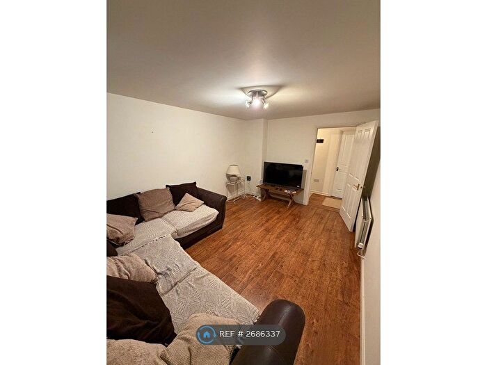 2 Bedroom Flat To Rent In Fraser Road, Aberdeen, AB25