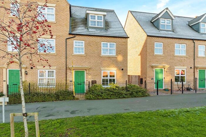 4 Bedroom Town House For Sale In Vanderbank Terrace, Stamford, PE9