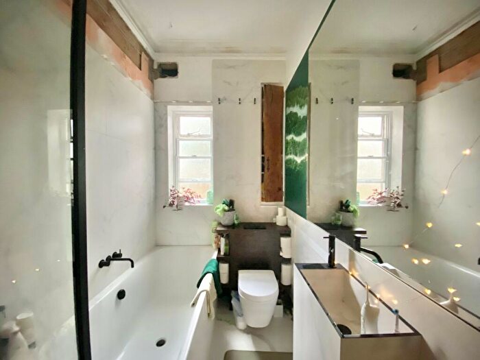 2 Bedroom Flat For Sale In Ground Floor Garden Apartment, Spur Hill Avenue, Lower Parkstone, BH14