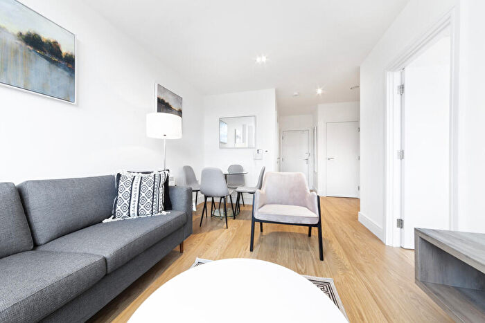 1 Bedroom Apartment To Rent In Laporte Way, Luton, Bedfordshire, LU4