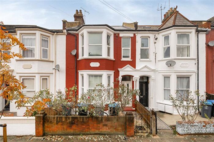 2 Bedroom Apartment To Rent In Howard Road, London, NW2