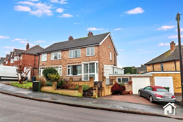 3 Bedroom Semi Detached House For Sale In Harrowgate Drive, Birstall, Leicester, LE4