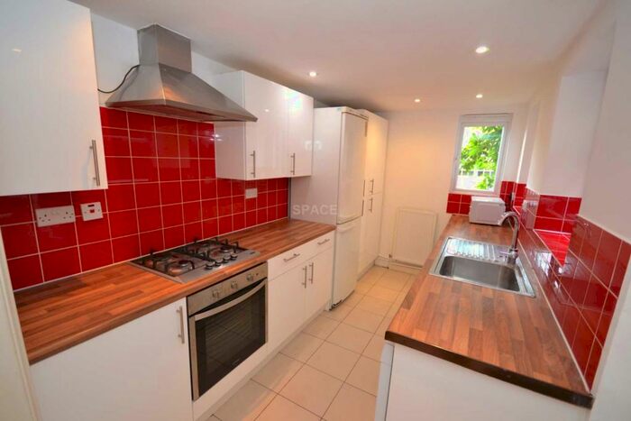5 Bedroom Terraced House To Rent In Donnington Road, Reading, Berkshire, RG1
