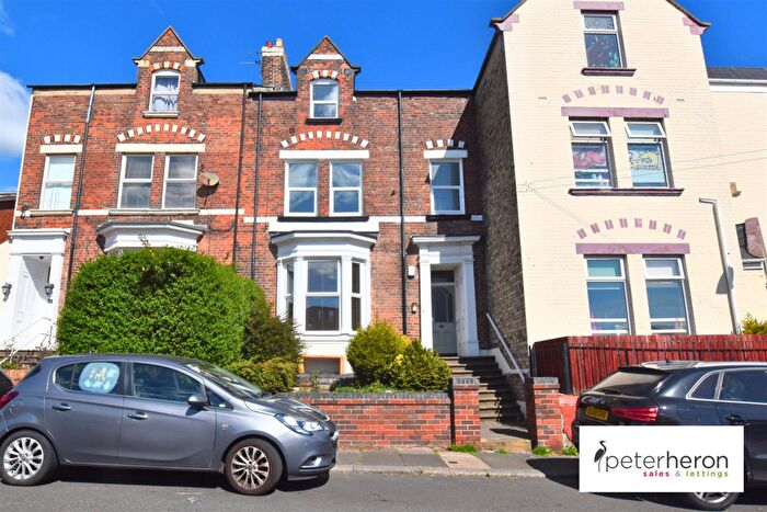 4 Bedroom Maisonette To Rent In Viewforth Terrace, Fulwell, Sunderland, SR5