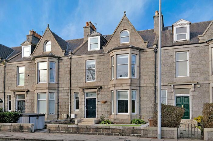 6 Bedroom Terraced House To Rent In Great Western Road, Aberdeen, AB10