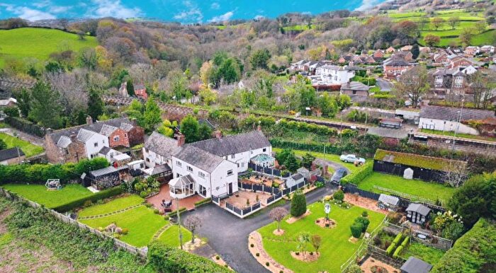 3 Bedroom Semi Detached House For Sale In Holly Bush Bach, Cefn-Y-Bedd, Wrexham, LL12