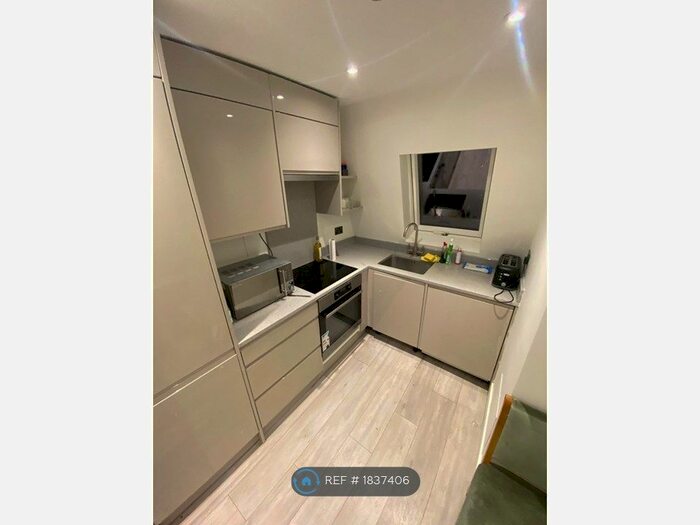 1 Bedroom Flat To Rent In Dawes Road, London, SW6