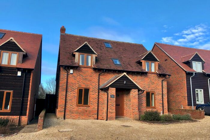 4 Bedroom Detached House To Rent In Oakley Buckinghamshire, HP18