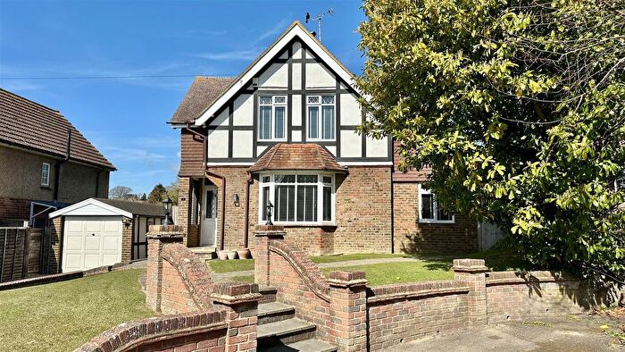 4 Bedroom Detached House For Sale In Hever Crescent, Bexhill-On-Sea, TN39