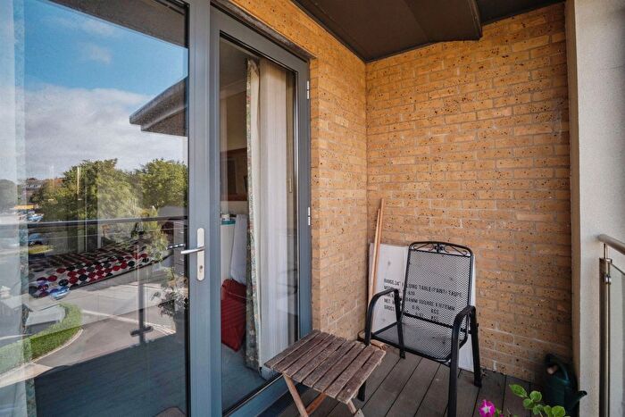 1 Bedroom Flat For Sale In Maumbury Gardens, Dorchester, DT1