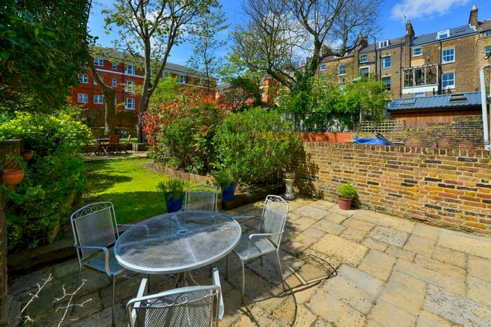 1 Bedroom Apartment To Rent In Aberdeen Road, Highbury, London, London, N5