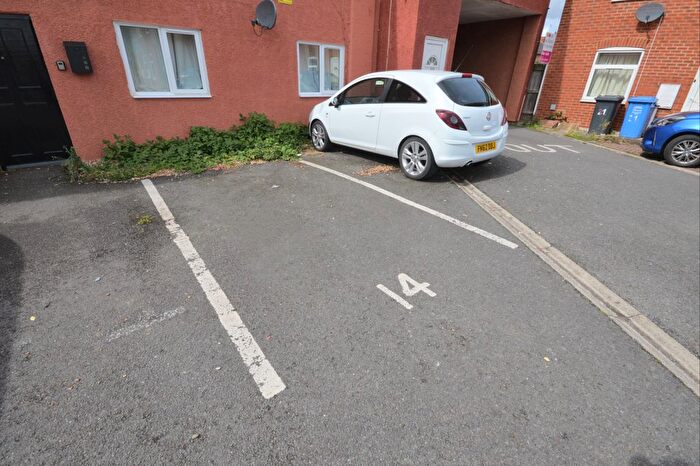 1 Bedroom Flat To Rent In Wood Street, Kettering, NN16