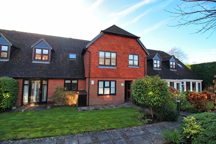 1 Bedroom Maisonette For Sale In Courtyard Gardens, Wrotham, TN15