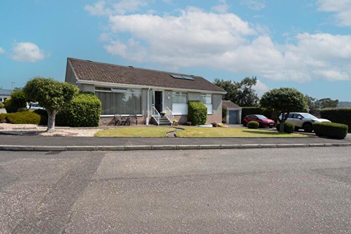 3 Bedroom Bungalow For Sale In Westgate, Leslie, KY6