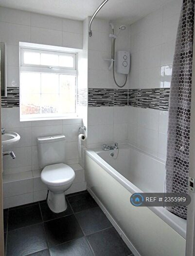 1 Bedroom Flat To Rent In Chelsworth Close, Luton, LU2