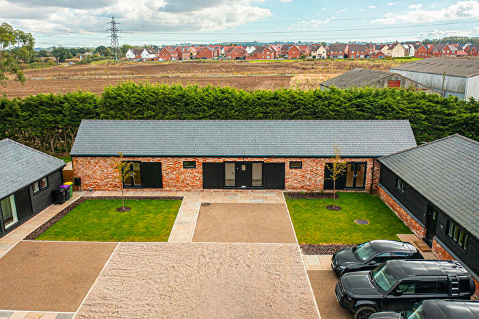 3 Bedroom Bungalow For Sale In Rawreth Lane, Wickford, SS11