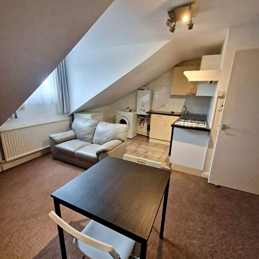 1 Bedroom Flat To Rent In Holloway Road, London, N19