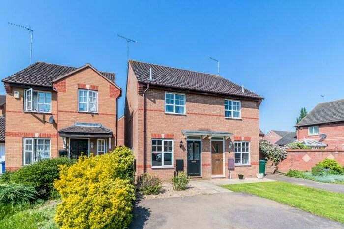 2 Bedroom Semi-Detached House To Rent In Brunswick Place, Banbury, OX16