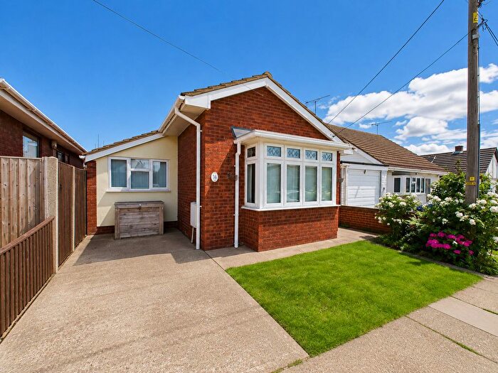 2 Bedroom Detached Bungalow For Sale In Hertford Road, Canvey Island, SS8