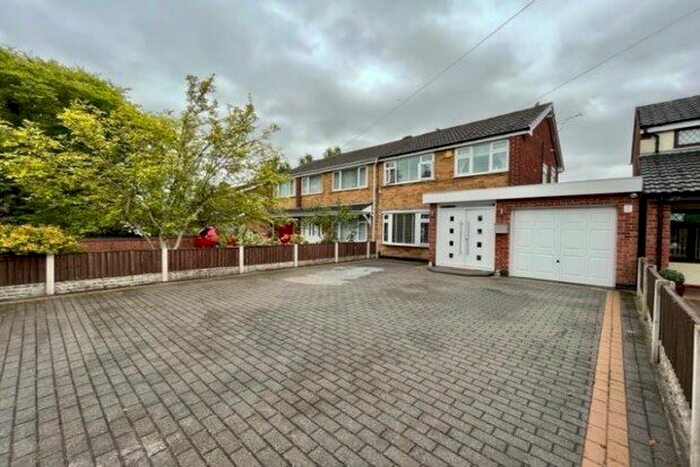 3 Bedroom Property To Rent In Mill Lane, Widnes, WA8