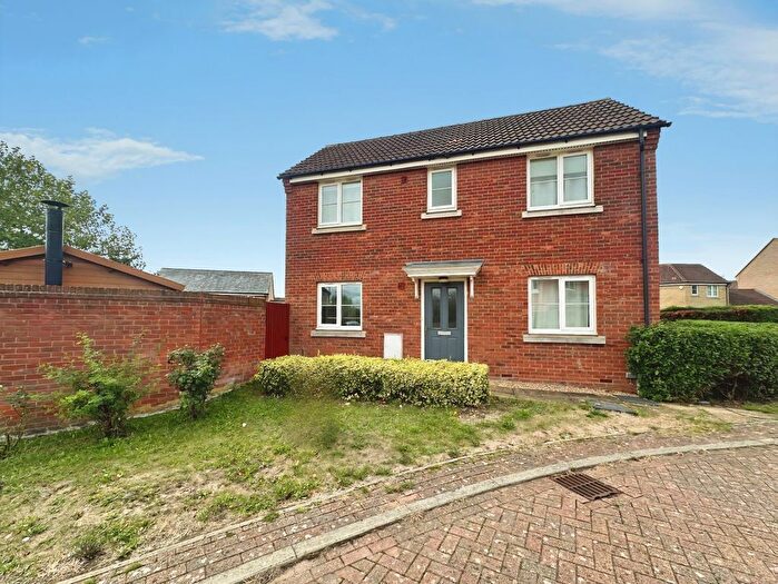 2 Bedroom Semi Detached House To Rent In Drove Gardens, Cambridge, CB23