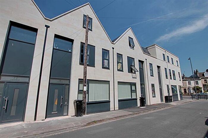 2 Bedroom Flat To Rent In Lorne Road, Bath, BA2