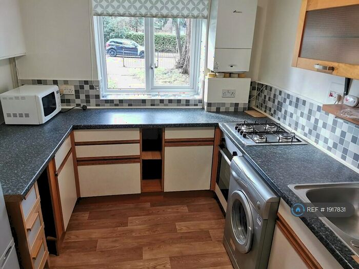 2 Bedroom Flat To Rent In Wendon Court, Wallington, SM6