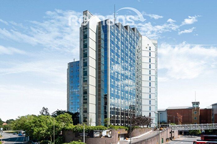 1 Bedroom Flat For Sale In Churchill Way, Basingstoke, Hampshire, RG21