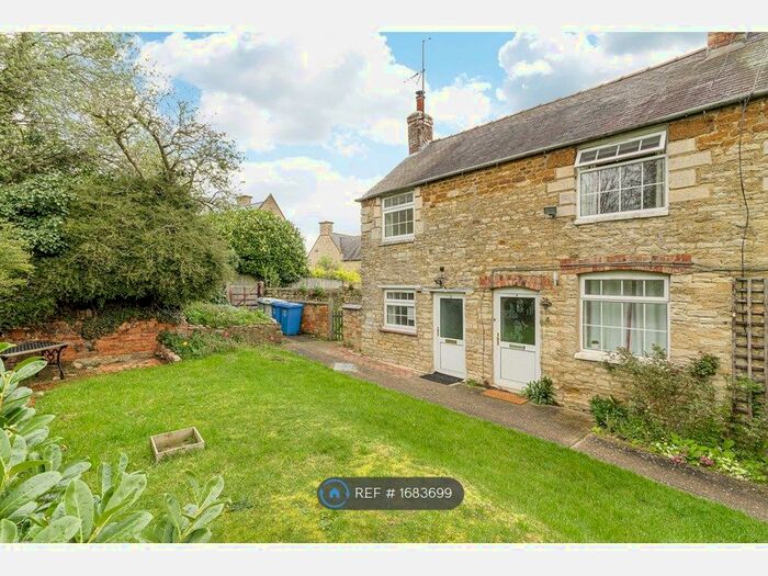 2 Bedroom Semi-Detached House To Rent In Blacksmiths Lane, Northants, NN14