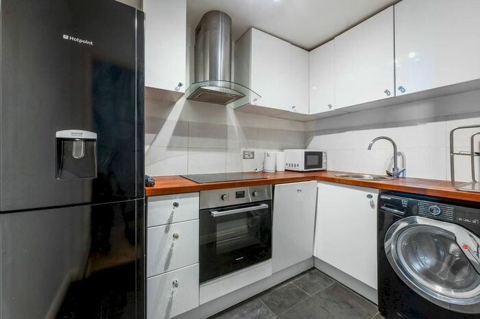 1 Bedroom Flat To Rent In Latimer Road, Notting Hill, London, W10