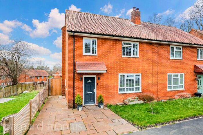 3 Bedroom End Of Terrace House For Sale In Dale View, Headley, Epsom, KT18