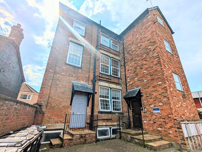 3 Bedroom Maisonette To Rent In Havelock Street, Kettering, NN16