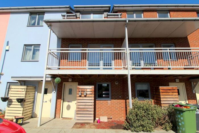 4 Bedroom Detached House To Rent In Adams Drive, South Willesborough, Ashford, Kent, TN24