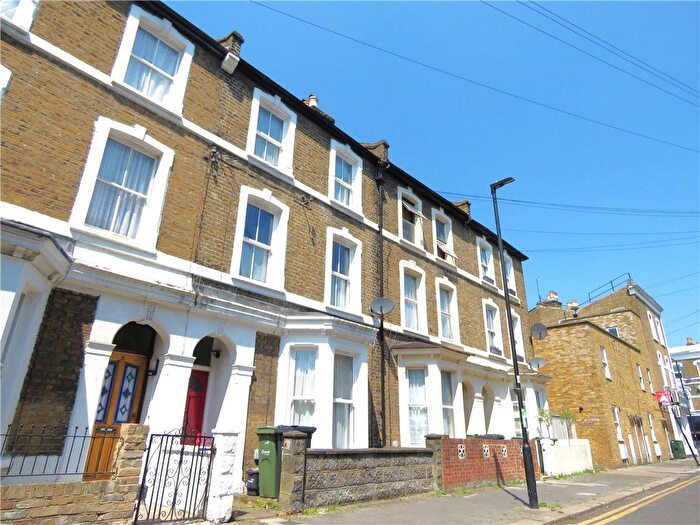 3 Bedroom Terraced House To Rent In Branksome Road, London, SW2