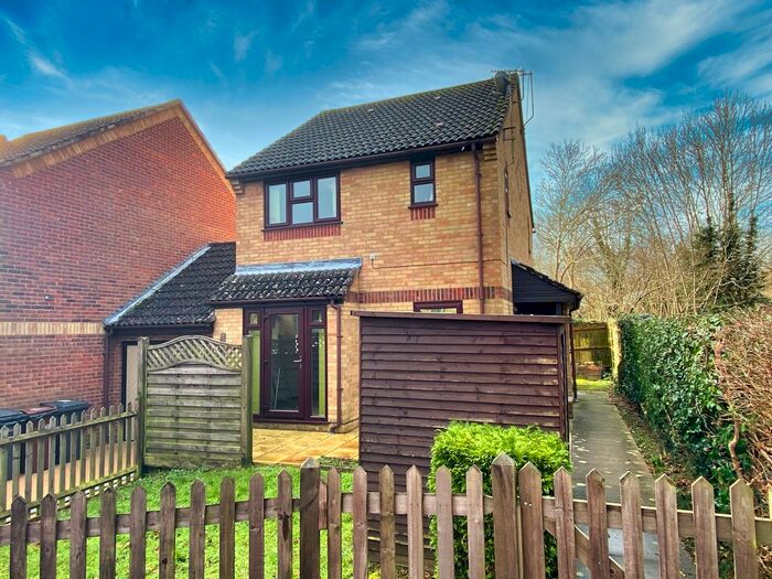 1 Bedroom Semi-Detached House To Rent In Oakwood Drive, Uckfield, TN22