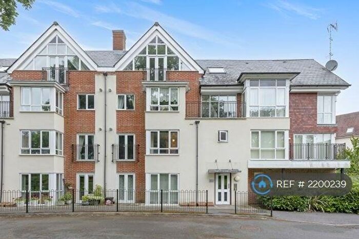 2 Bedroom Flat To Rent In Stone Court, Crawley, RH10