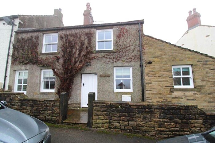 3 Bedroom Terraced House To Rent In Skinpit Lane, Hoylandswaine, Sheffield, S36