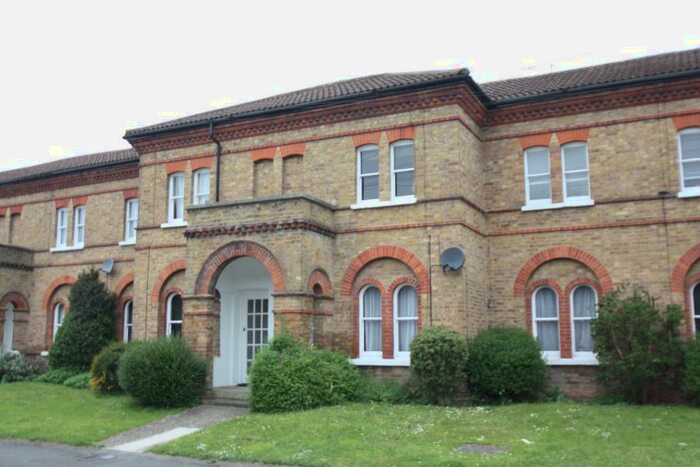 1 Bedroom Apartment To Rent In Knaphill, GU21