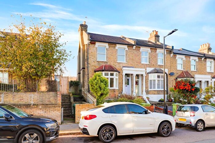 4 Bedroom End Of Terrace House For Sale In Friern Road, London, SE22