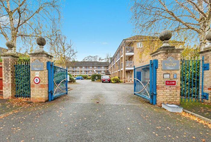 2 Bedroom Flat For Sale In Minster Court, Bracebridge Heath, Lincoln, LN4