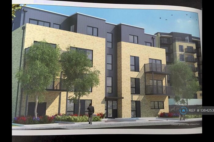 2 Bedroom Flat To Rent In Clarence Avenue, Ilford, IG2