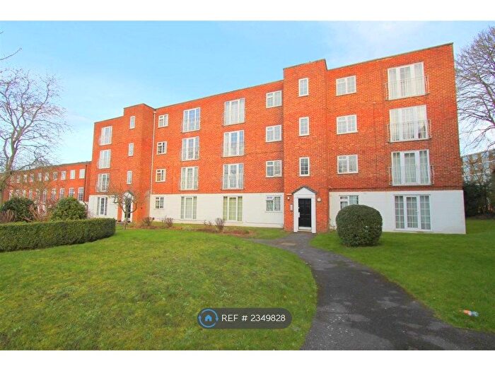 2 Bedroom Flat To Rent In Freshwood Way, Wallington, SM6