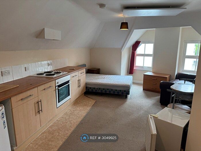 Studio To Rent In Quinnell Court, Portsmouth, PO1